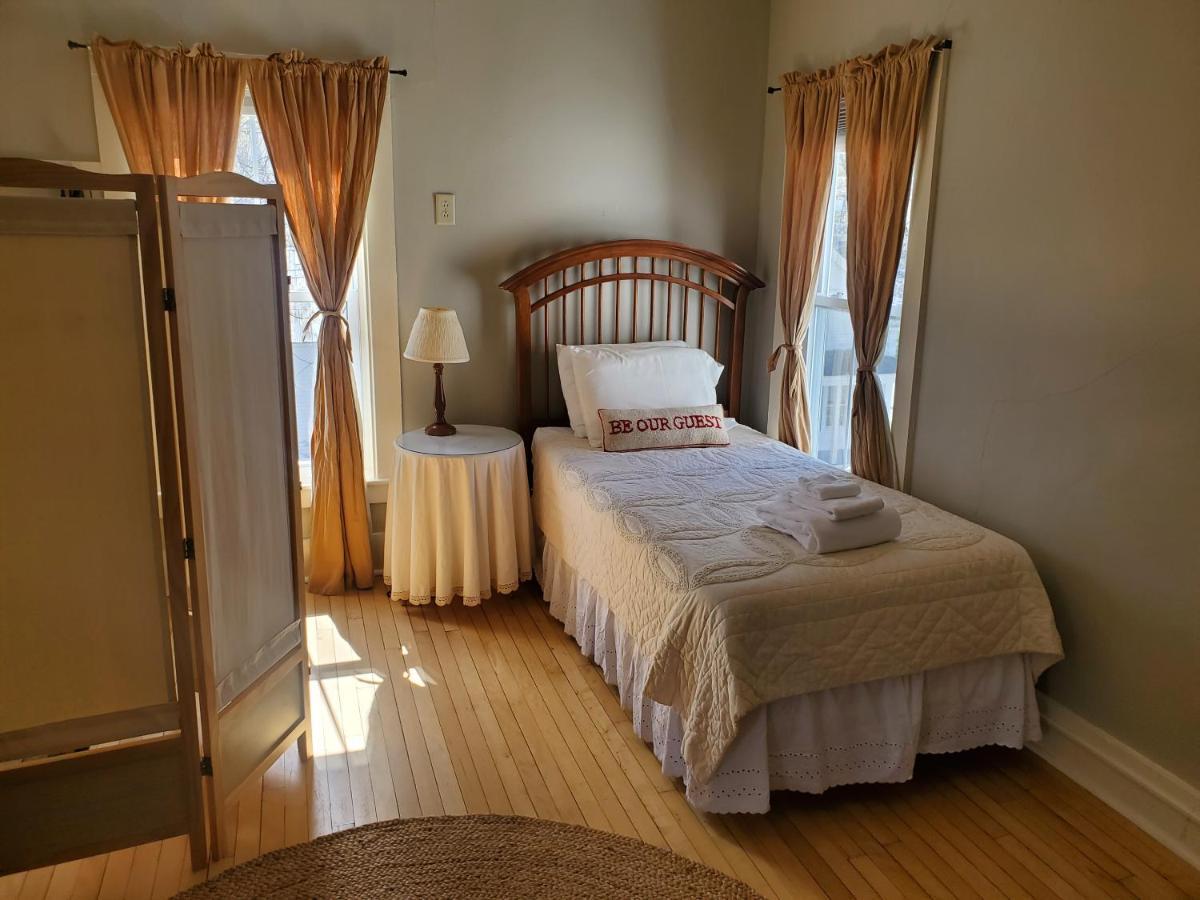 The Cornish Inn Экстерьер фото