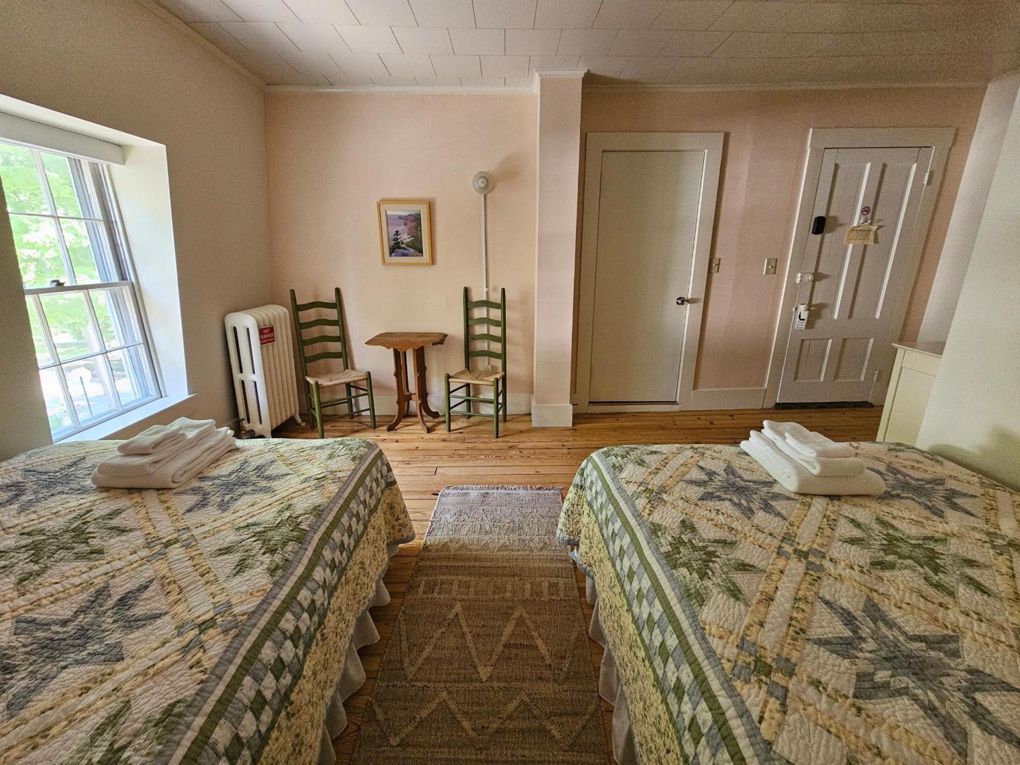The Cornish Inn Экстерьер фото